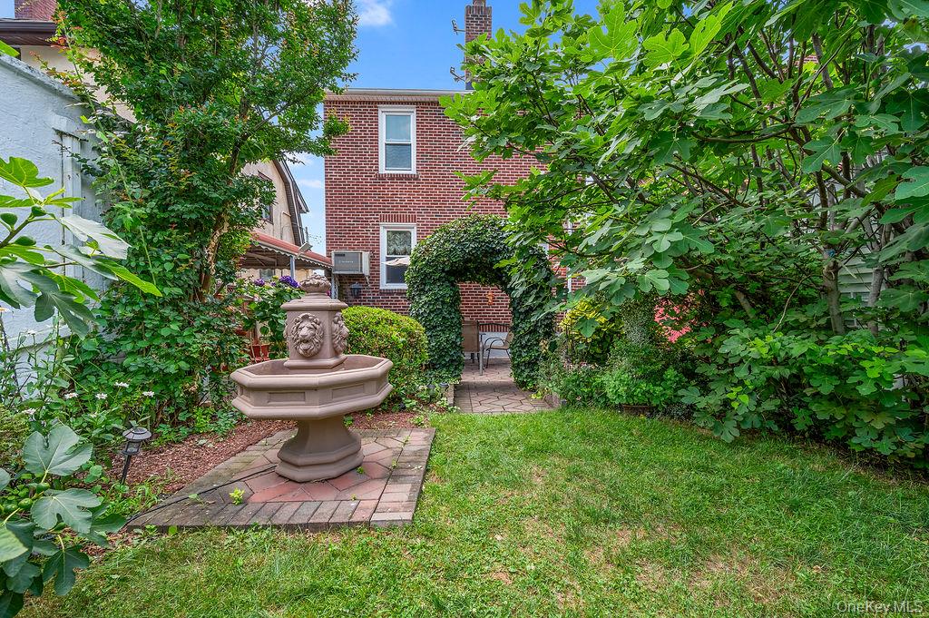 30-27 Murray Lane, Flushing, NY 11354