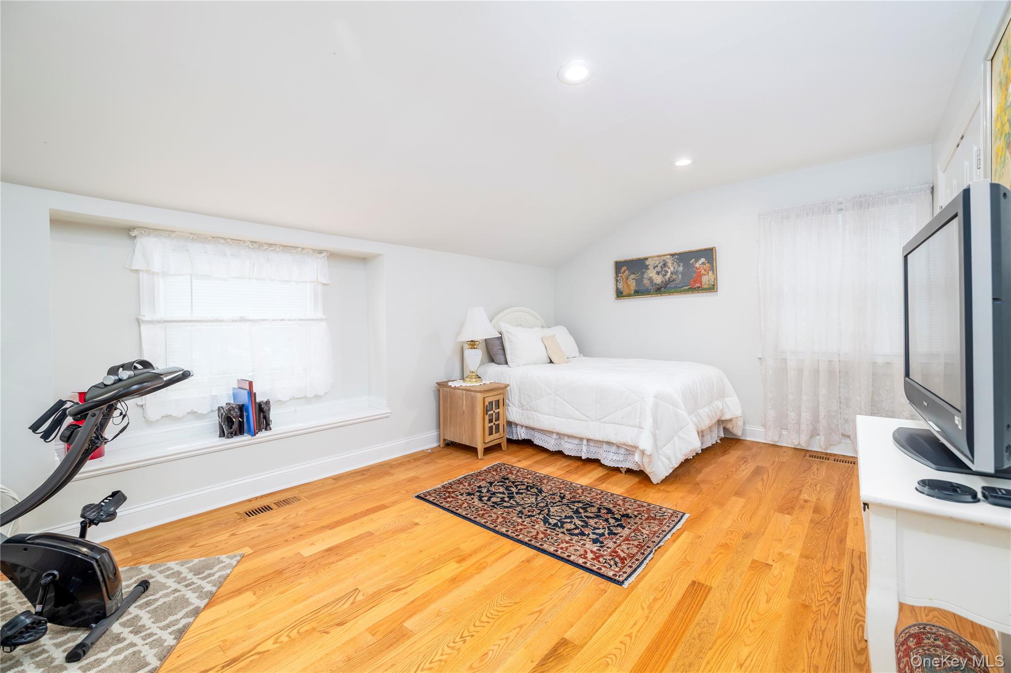 163 Mott Street, Oceanside, NY 11572