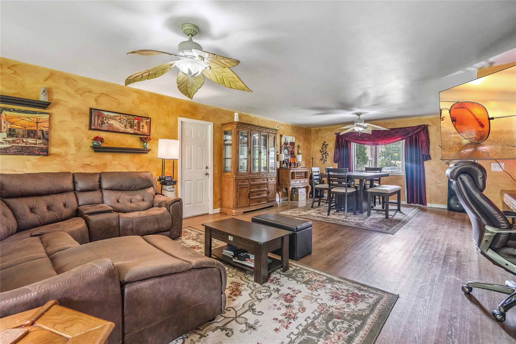 3 Lilly Court, Moriches, NY 11955