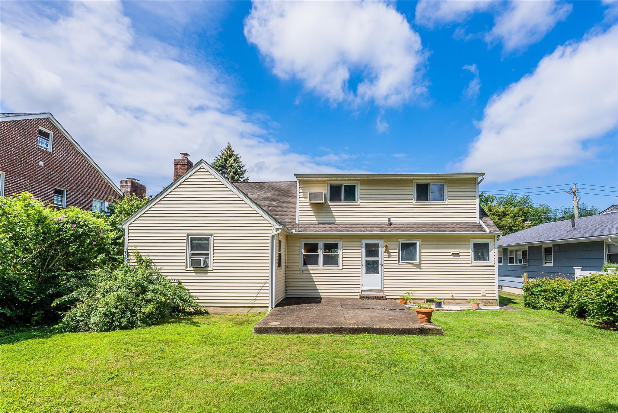 60 Jayson Avenue, Great Neck, NY 11021