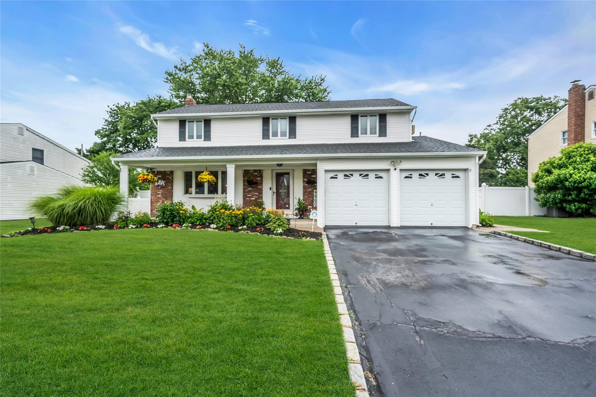 43 Longstreet Drive, Lake Grove, NY 11755