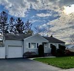 3 Wensley Road, Plainview, NY 11803