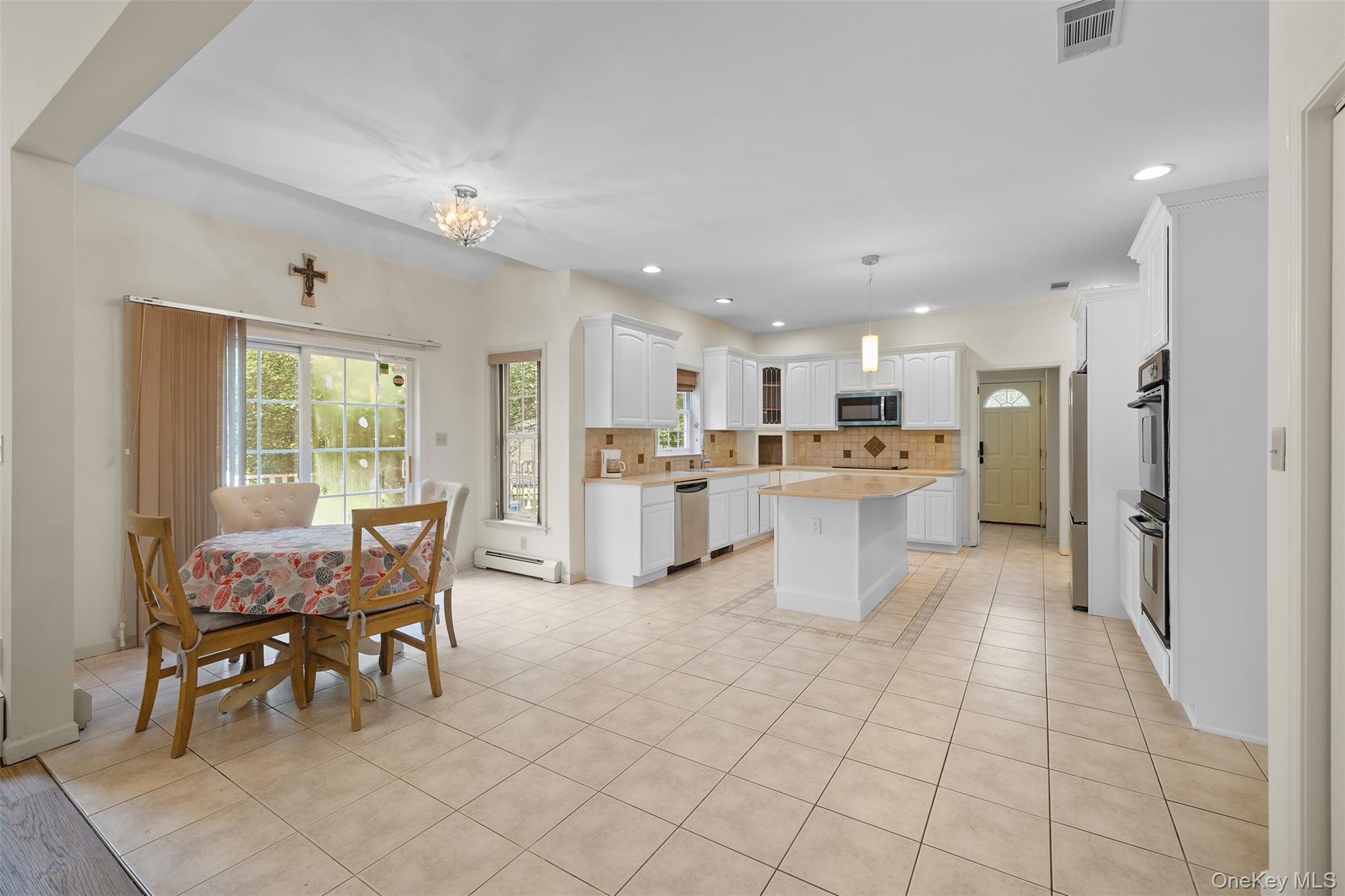 93 Elise Drive, Middletown, NY 10941