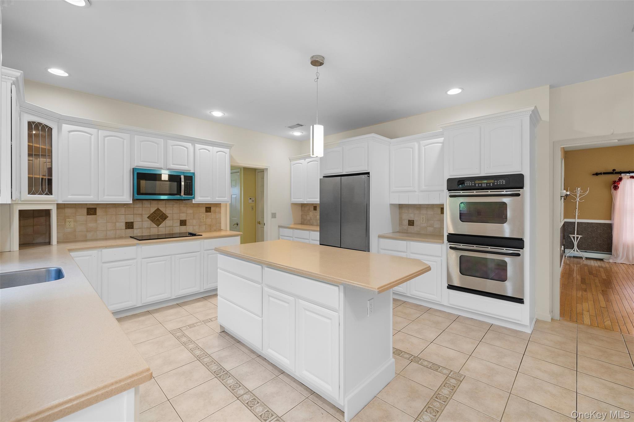 93 Elise Drive, Middletown, NY 10941