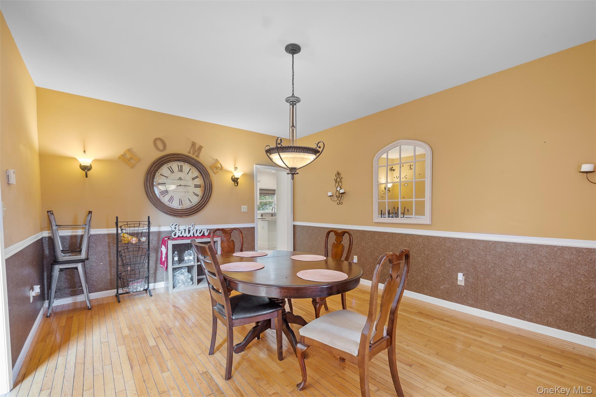 93 Elise Drive, Middletown, NY 10941