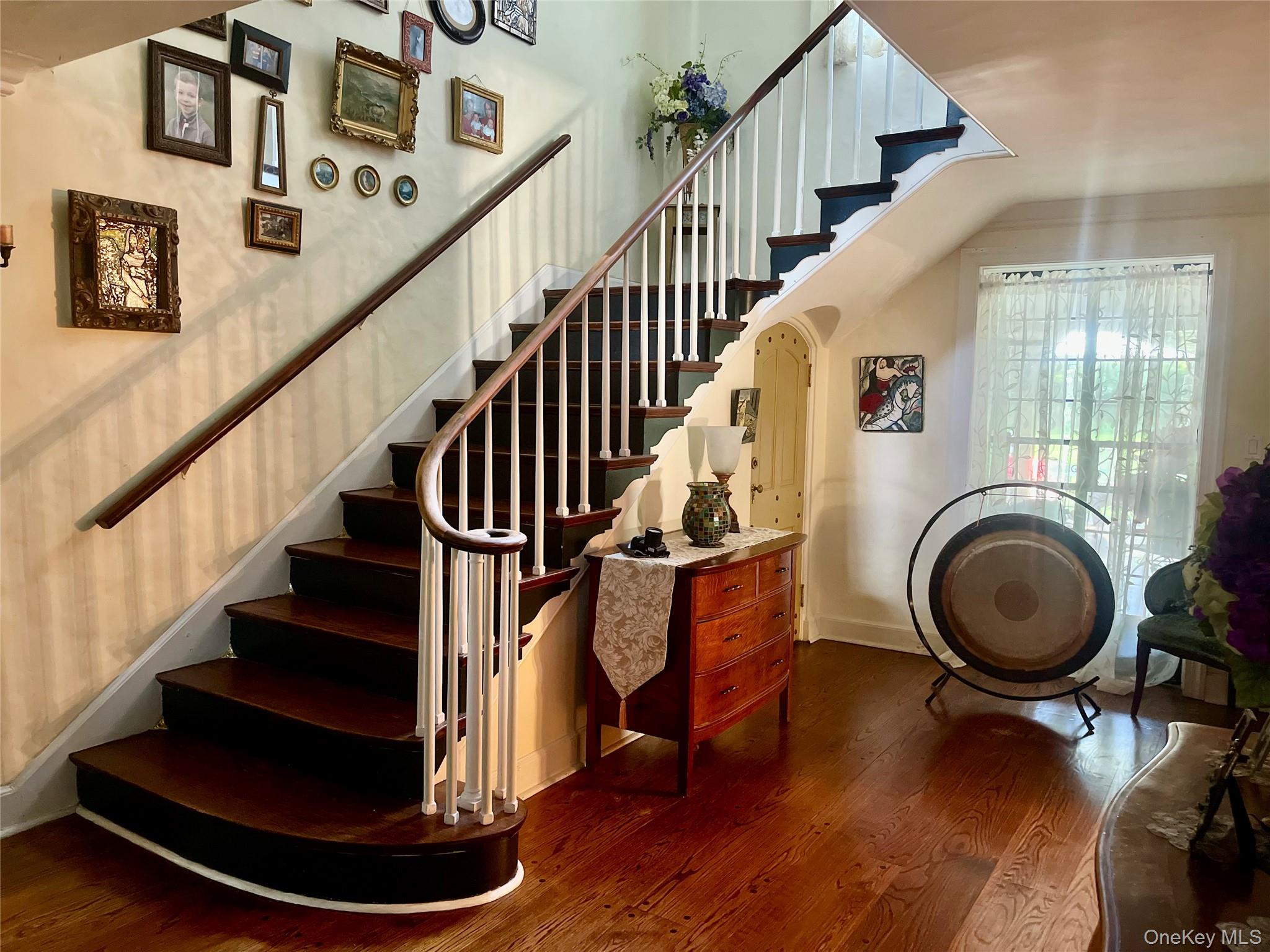 118 Highland Road, Glen Cove, NY 11542