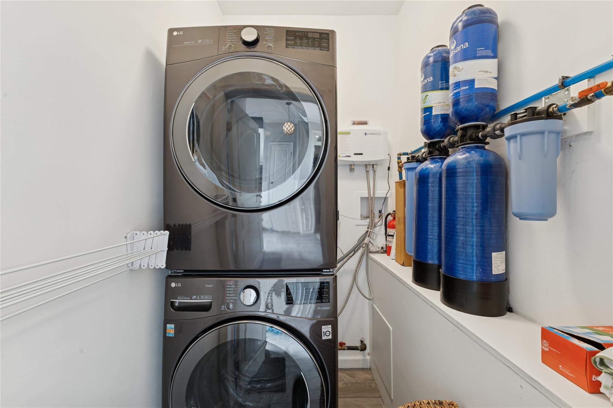 43 Ocean Watch, Freeport, NY 11520