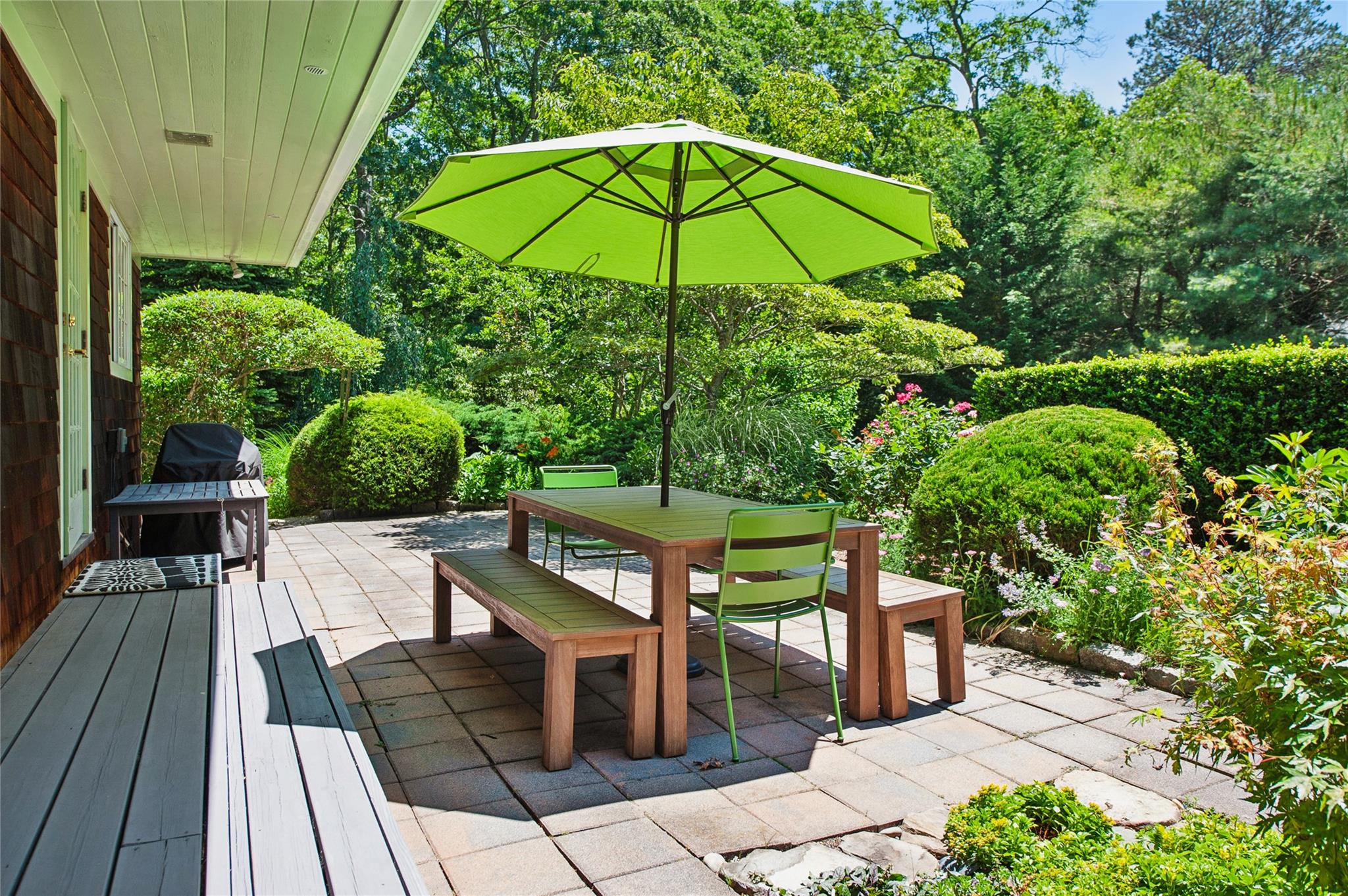 6 Randall Road, Southampton, NY 11968