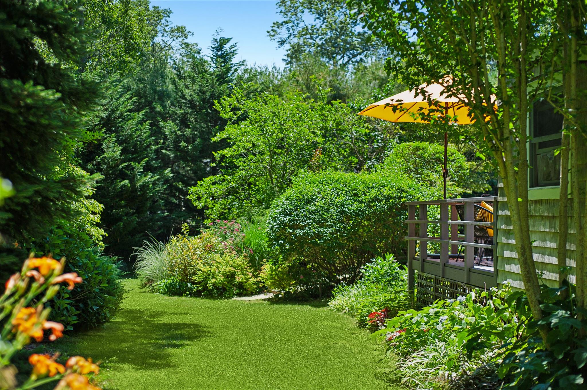 6 Randall Road, Southampton, NY 11968