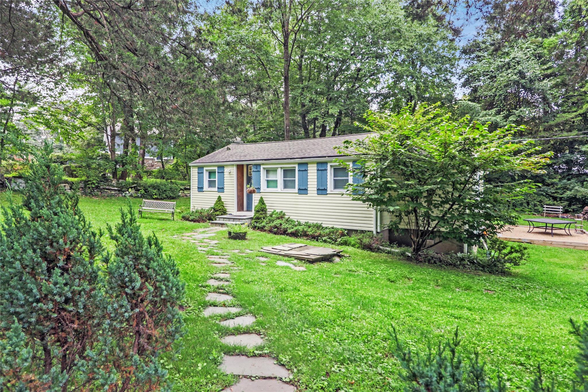 46 Grandview Road, South Salem, NY 10590