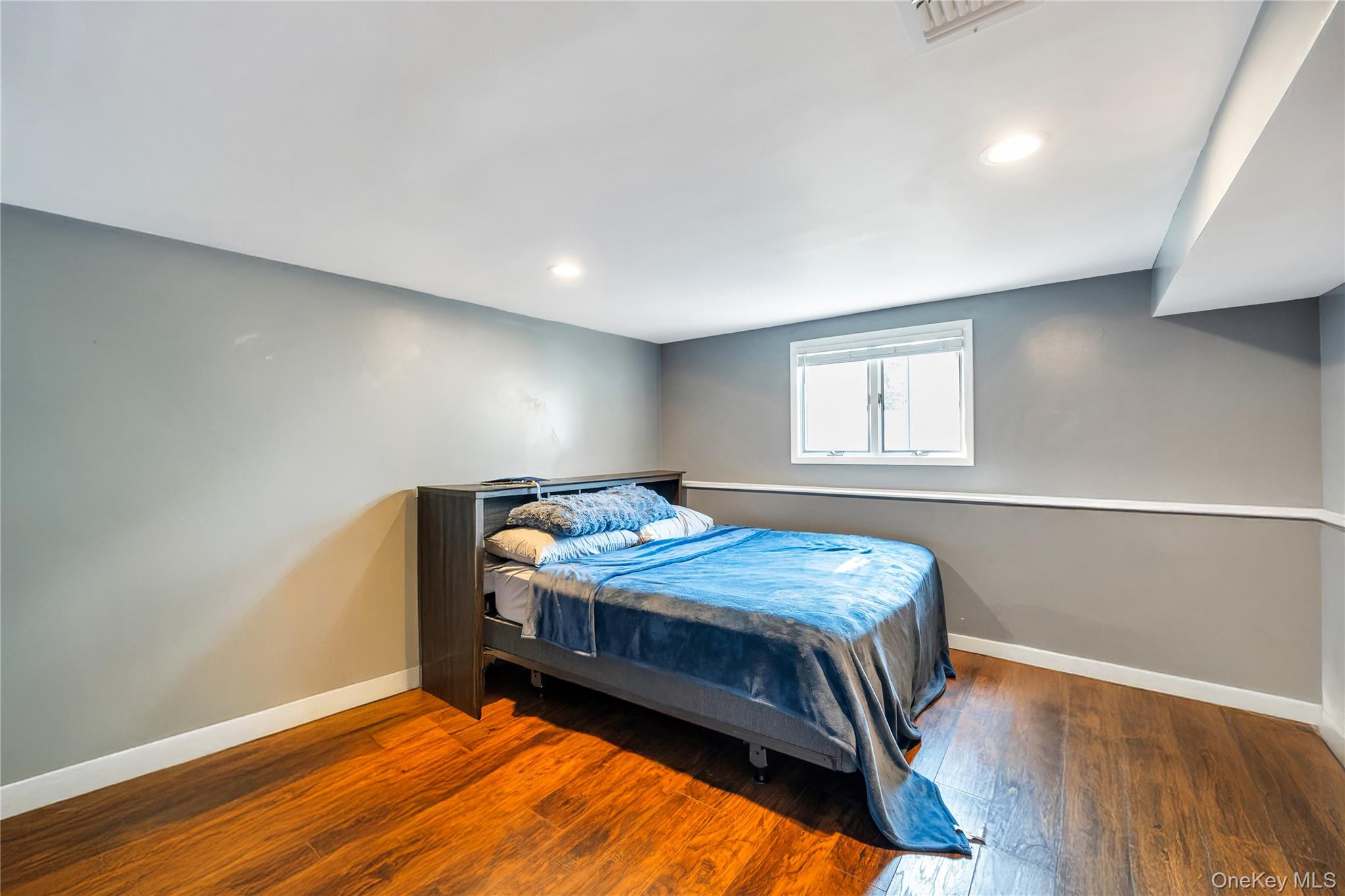 15 Fairway Drive, Old Bethpage, NY 11804