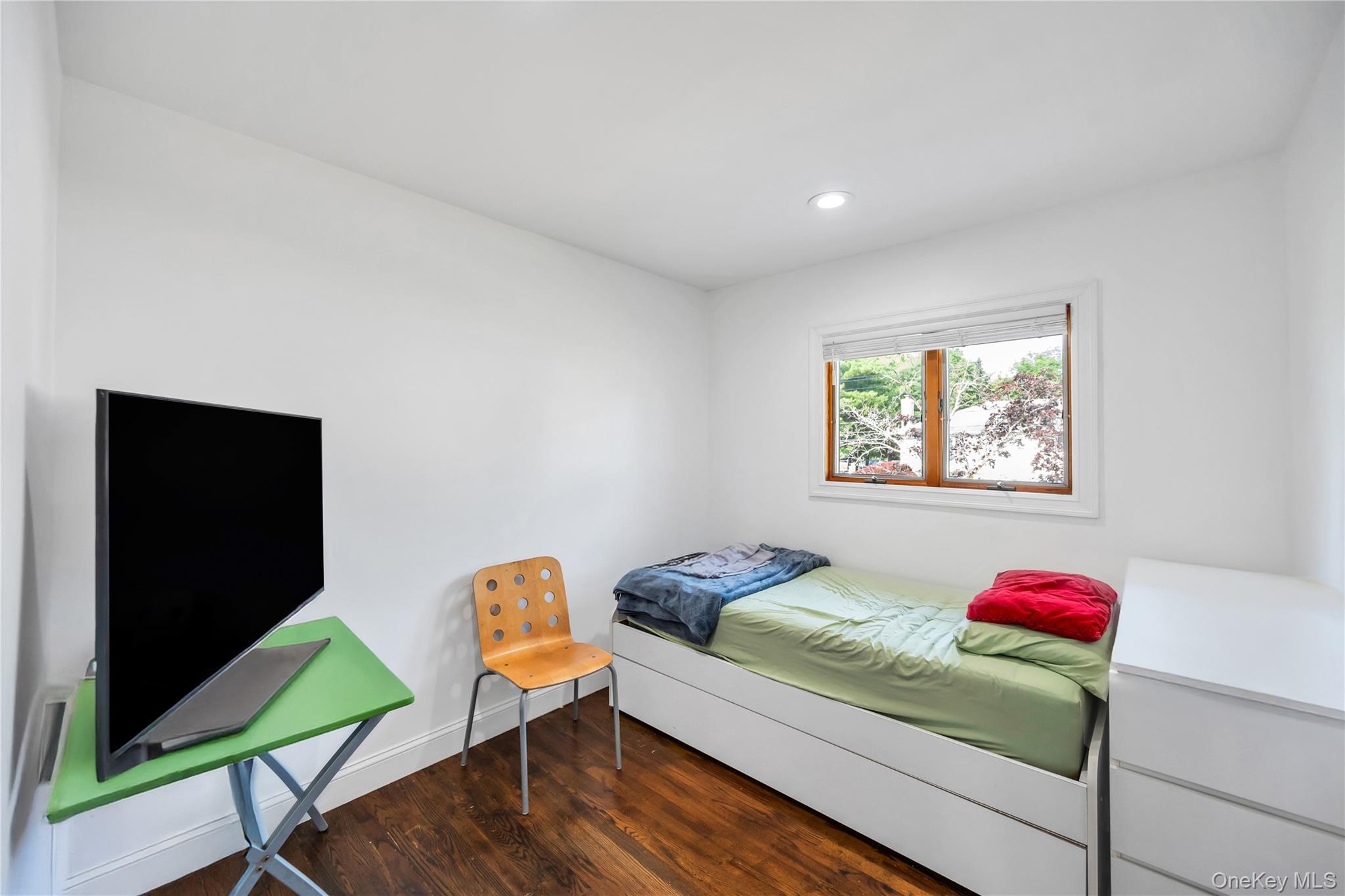 15 Fairway Drive, Old Bethpage, NY 11804