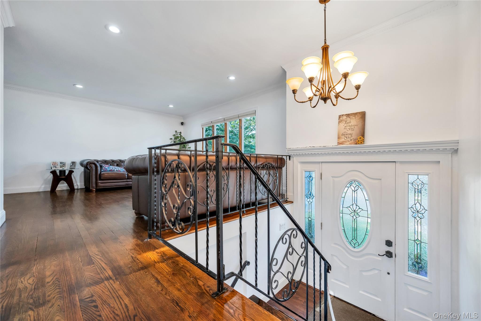 15 Fairway Drive, Old Bethpage, NY 11804