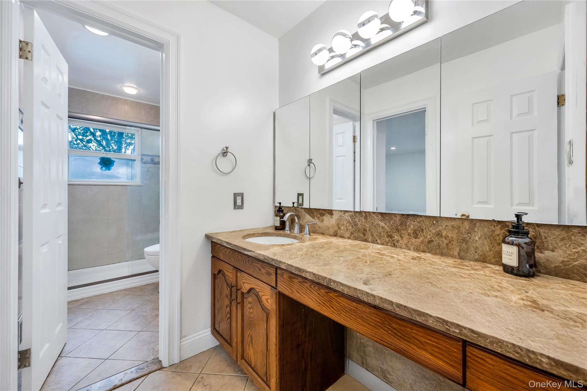 15 Fairway Drive, Old Bethpage, NY 11804