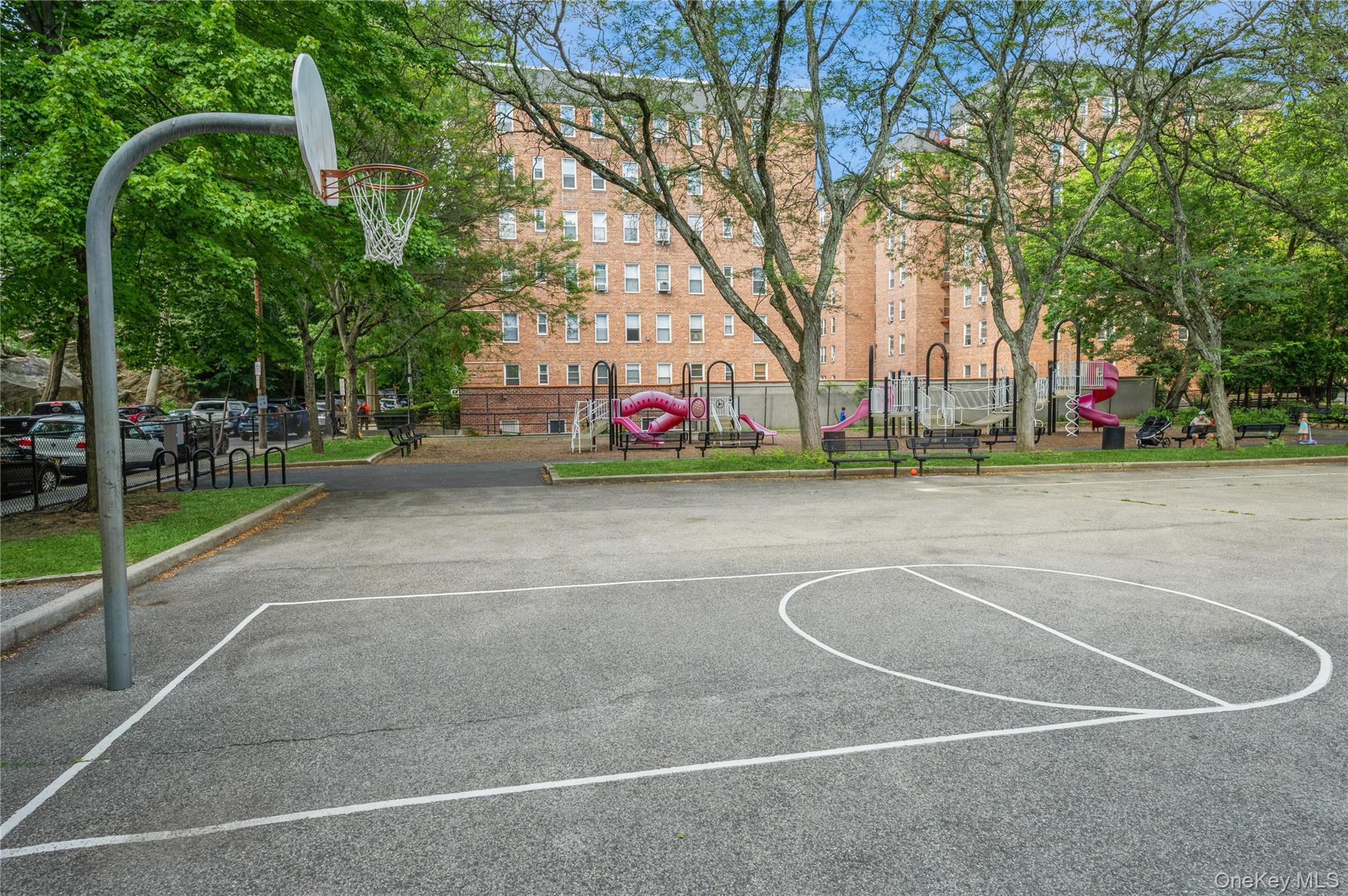 2 Louisiana Avenue # 3C, Bronxville, NY 10708