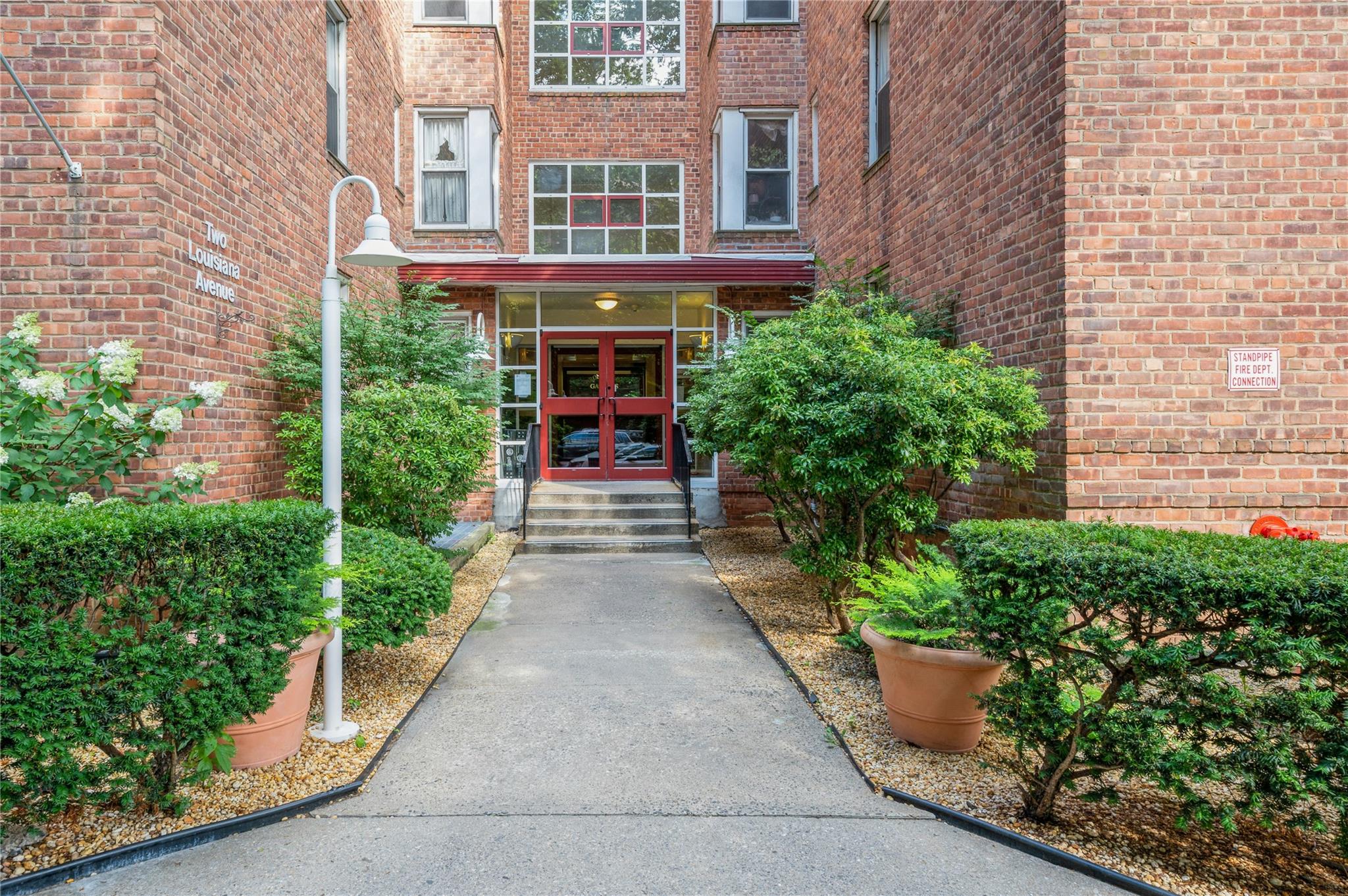 2 Louisiana Avenue # 3C, Bronxville, NY 10708