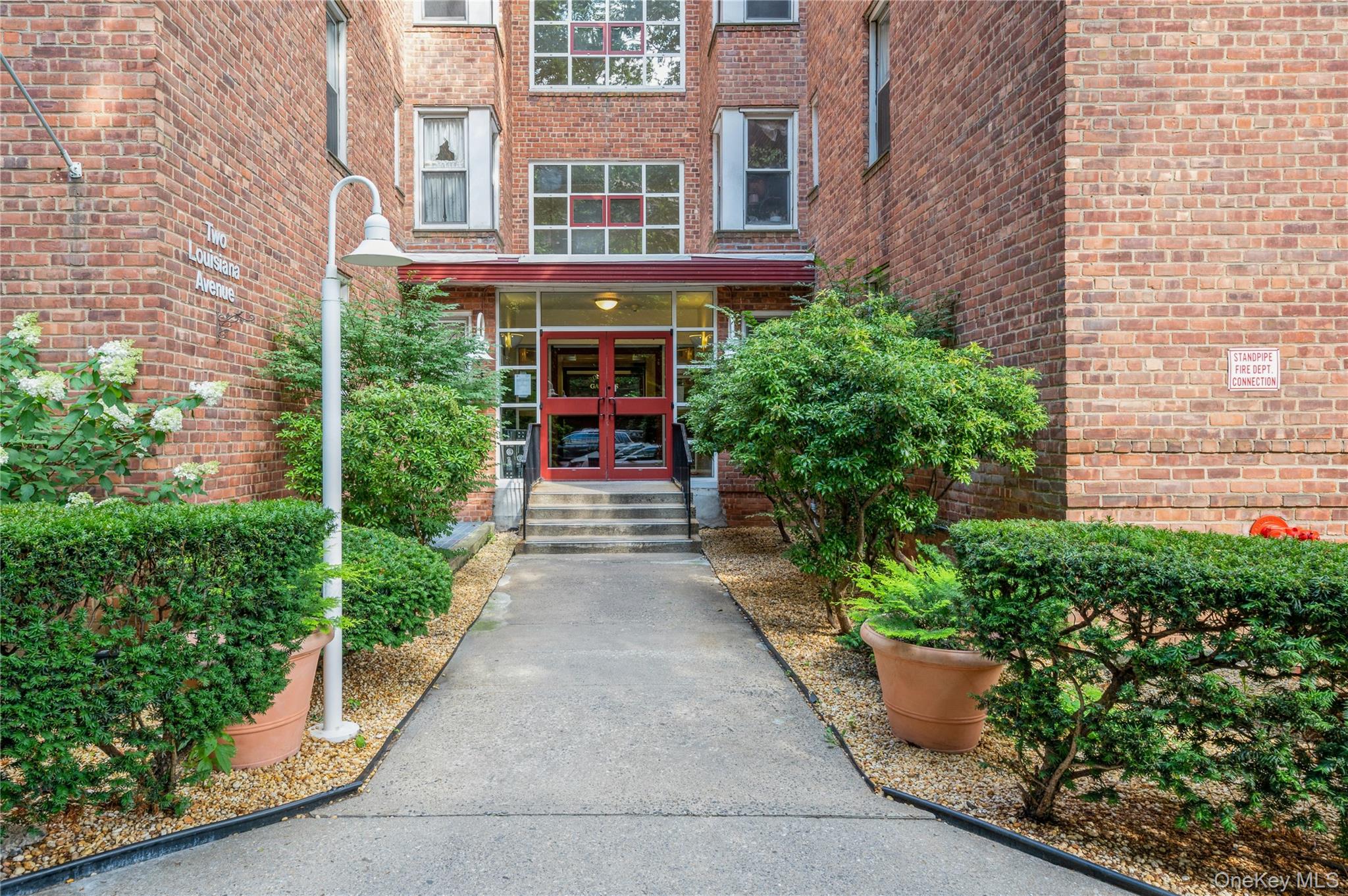 2 Louisiana Avenue # 3C, Bronxville, NY 10708