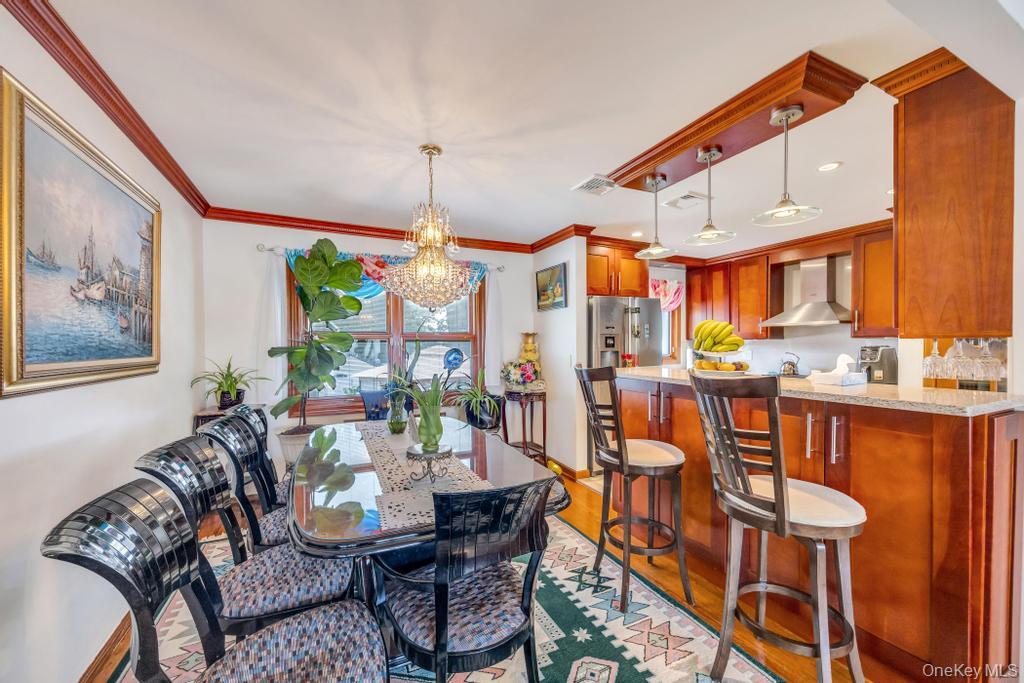 9 Waverly Place, Valley Stream, NY 11580