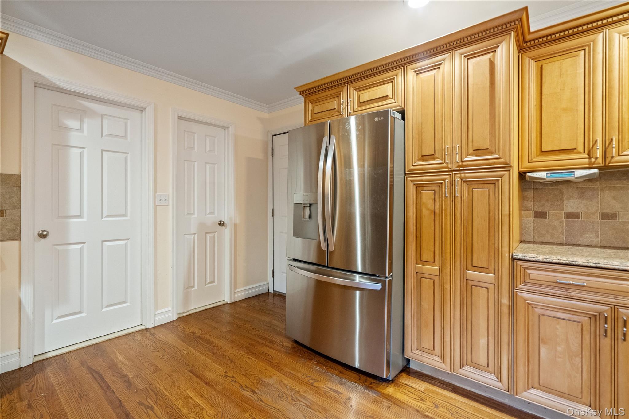 15 Victoria Court, Oakdale, NY 11769