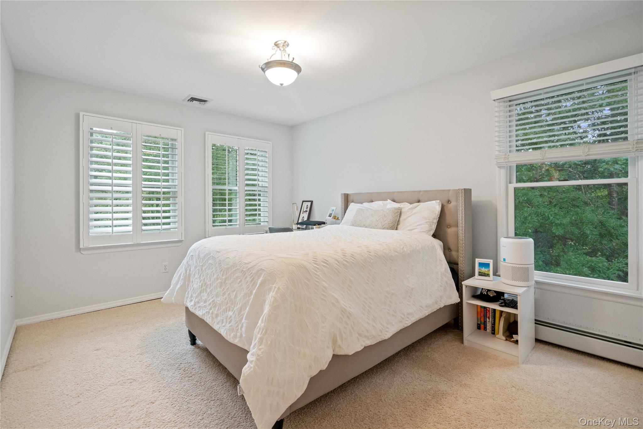 15 Victoria Court, Oakdale, NY 11769