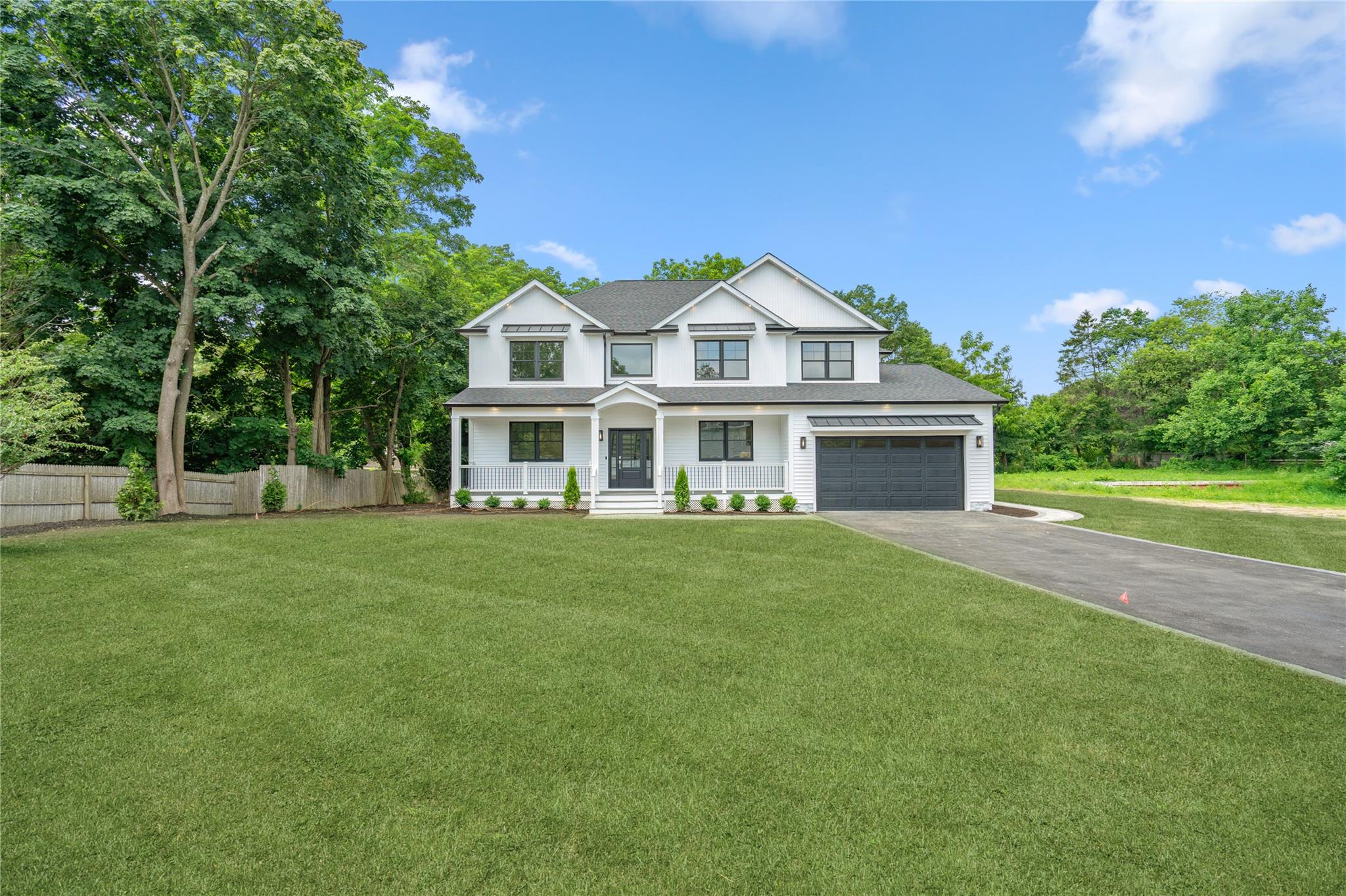 2 Carmine Court, Commack, NY 11725