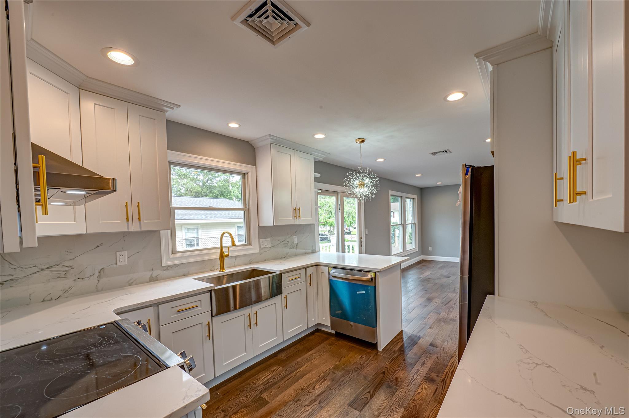 30 Johns Neck Road, Shirley, NY 11967