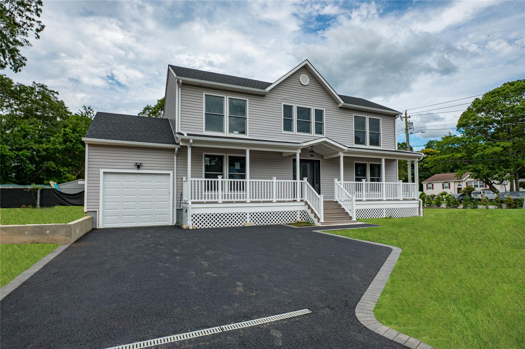 30 Johns Neck Road, Shirley, NY 11967