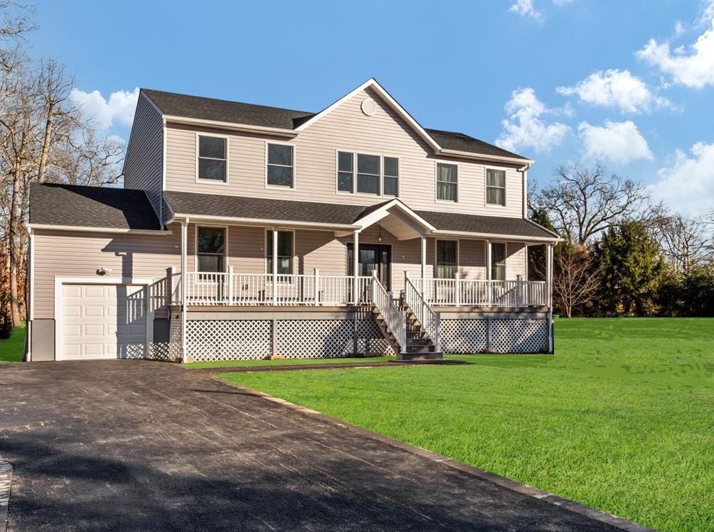 30 Johns Neck Road, Shirley, NY 11967