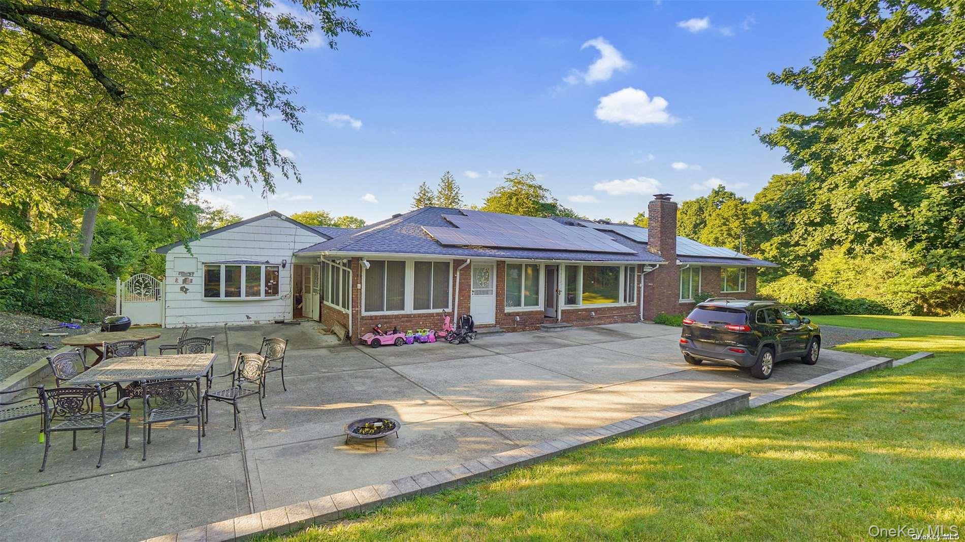 140 Long Drive, Hempstead, NY 11550