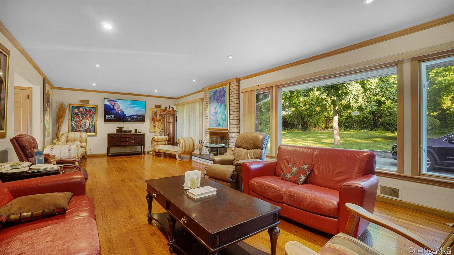 140 Long Drive, Hempstead, NY 11550