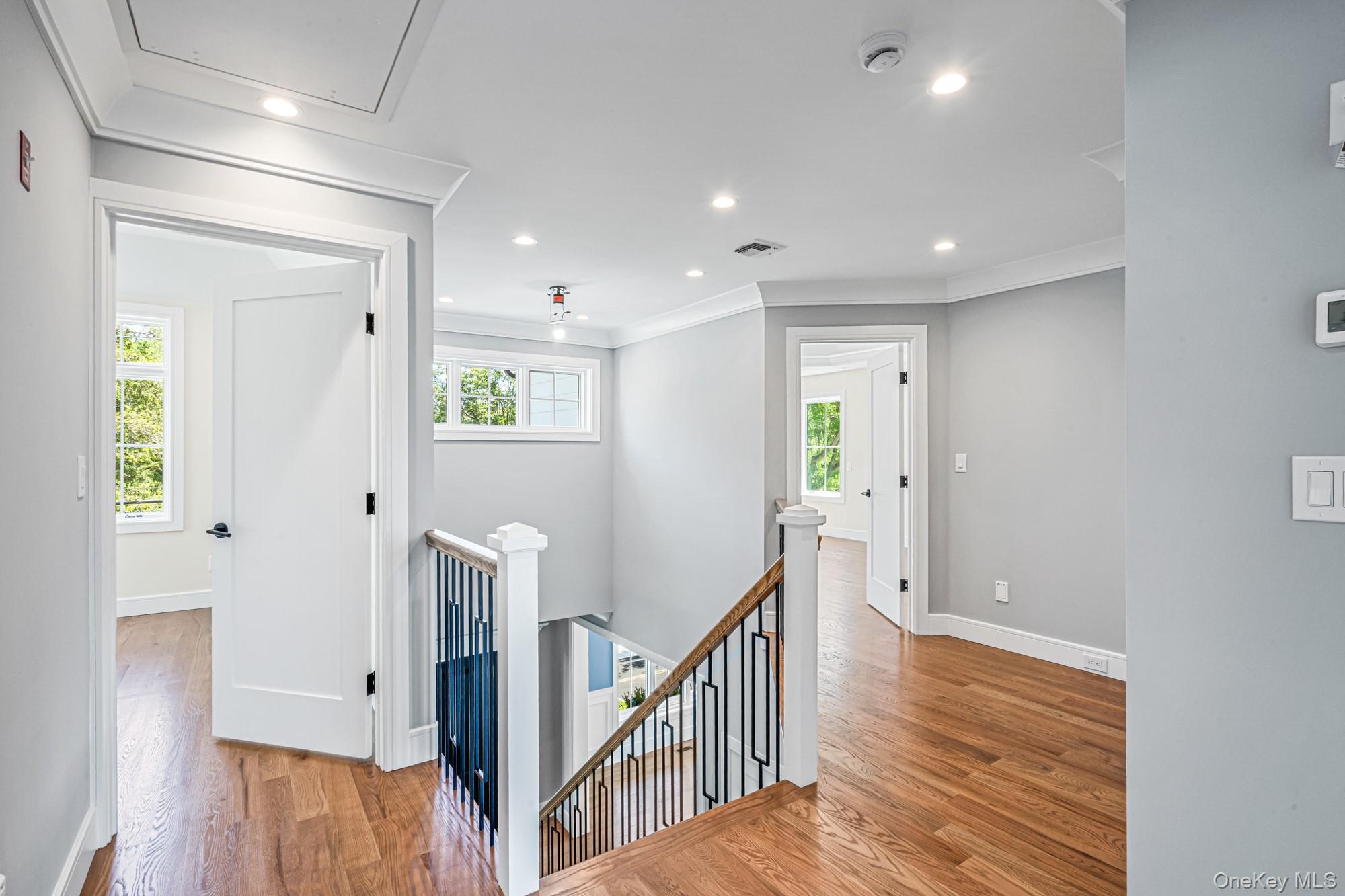 22 N Maryland Avenue, Port Washington, NY 11050