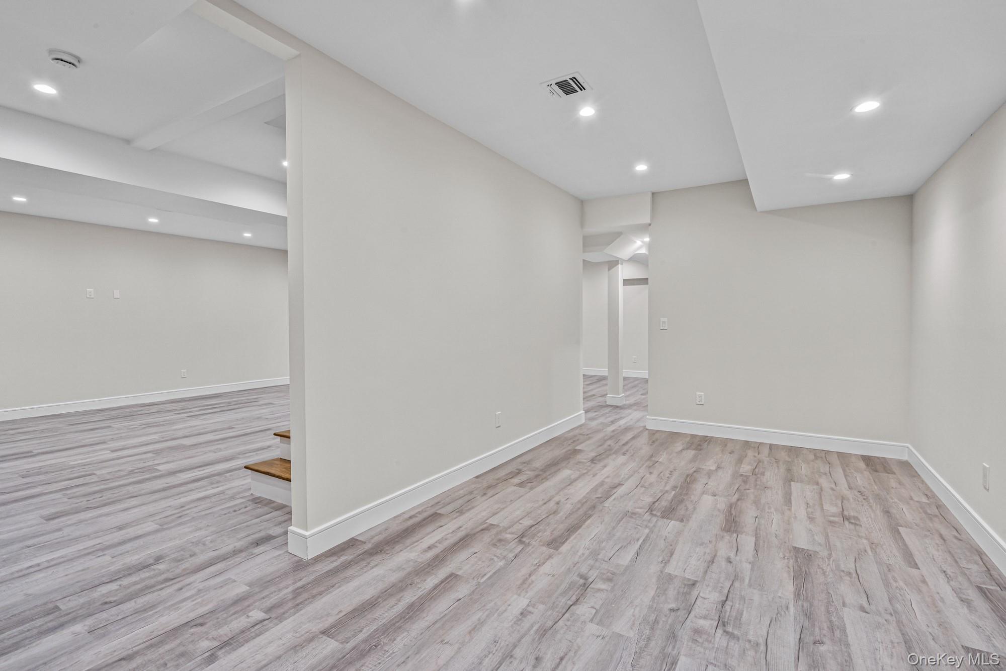 22 N Maryland Avenue, Port Washington, NY 11050