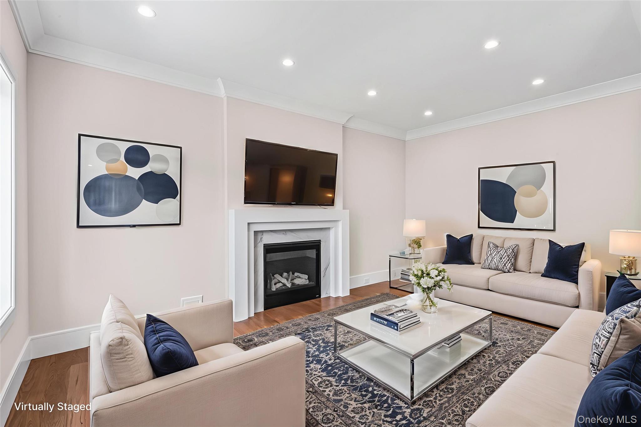 22 N Maryland Avenue, Port Washington, NY 11050