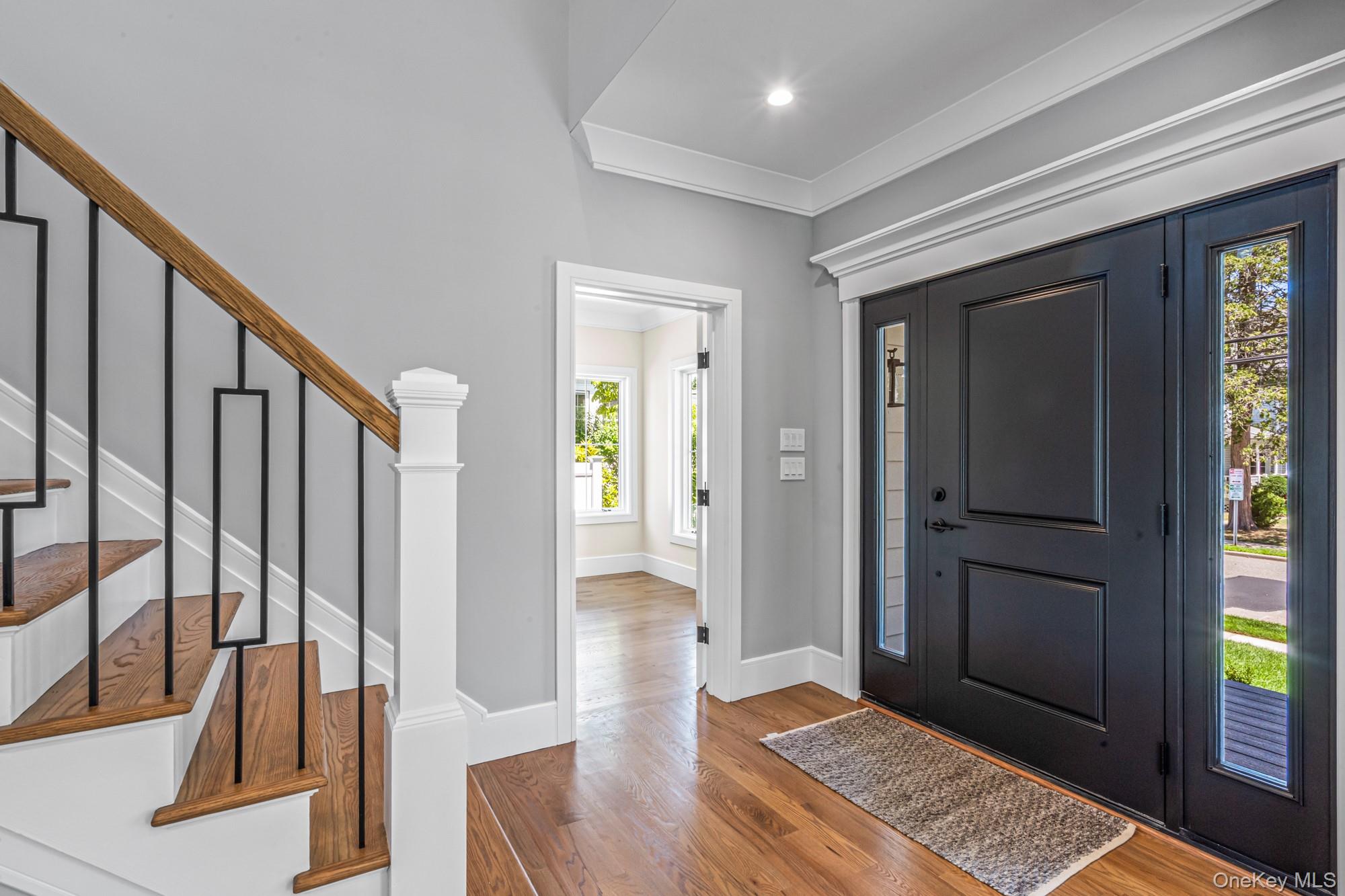 22 N Maryland Avenue, Port Washington, NY 11050