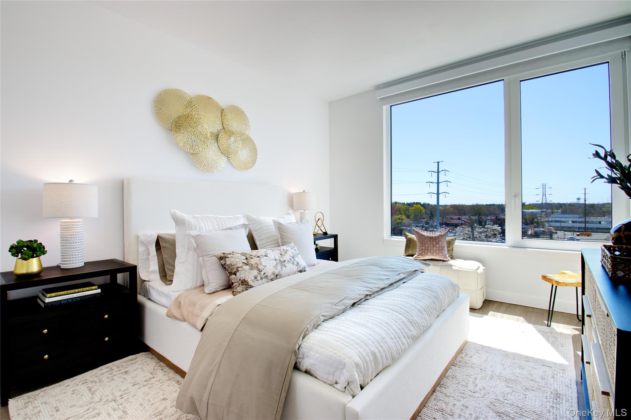 333 Warner Avenue # 215, Roslyn, NY 11576