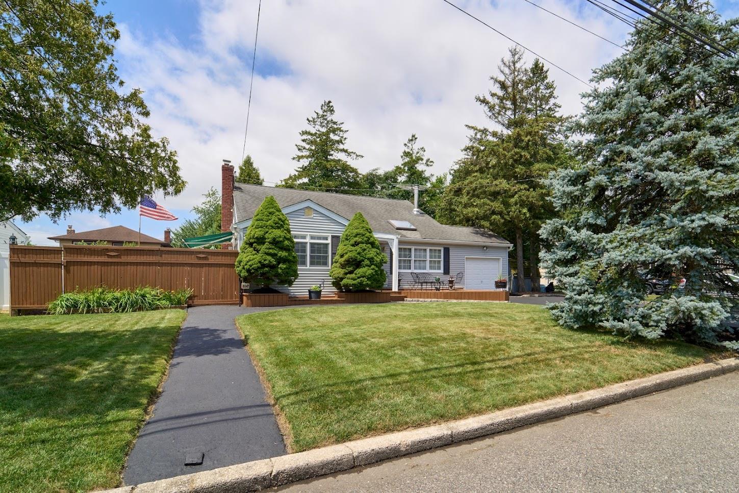 74 W 17th Street, Deer Park, NY 11729