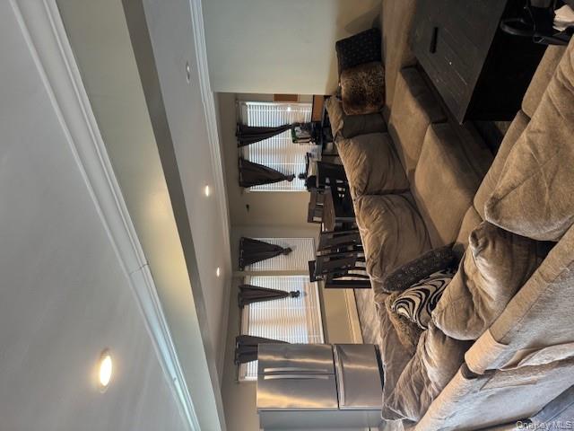 42 Bulaire Road, East Rockaway, NY 11518