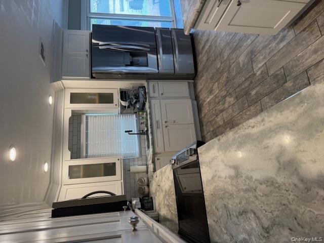 42 Bulaire Road, East Rockaway, NY 11518