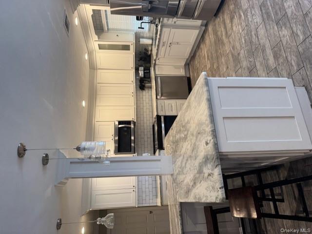 42 Bulaire Road, East Rockaway, NY 11518