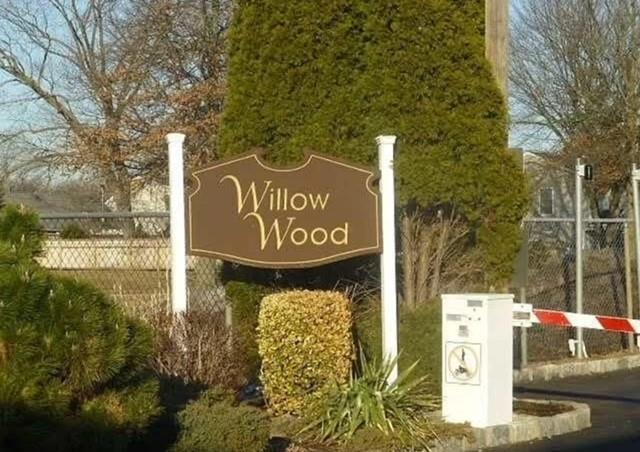 46 Balsam Court # 46, Wantagh, NY 11793