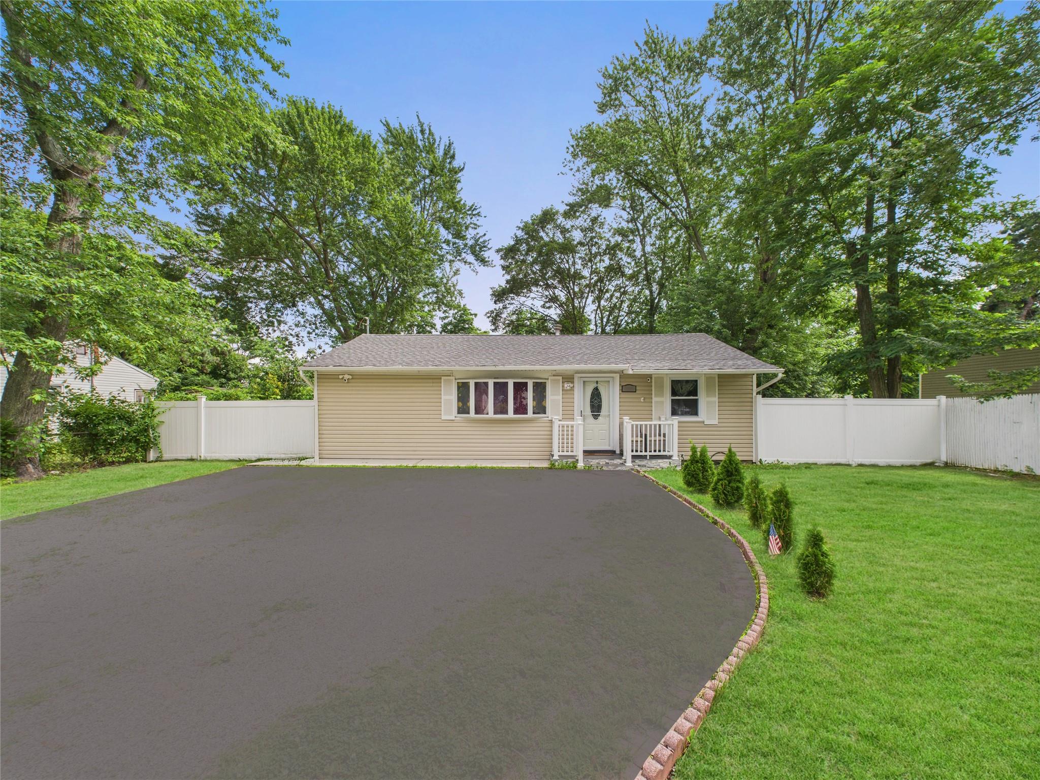 142 Suffolk Avenue, Brentwood, NY 11717