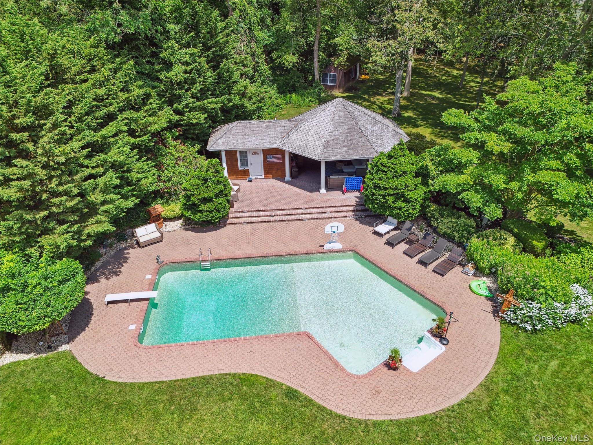 21 Inlet View Path, East Moriches, NY 11940