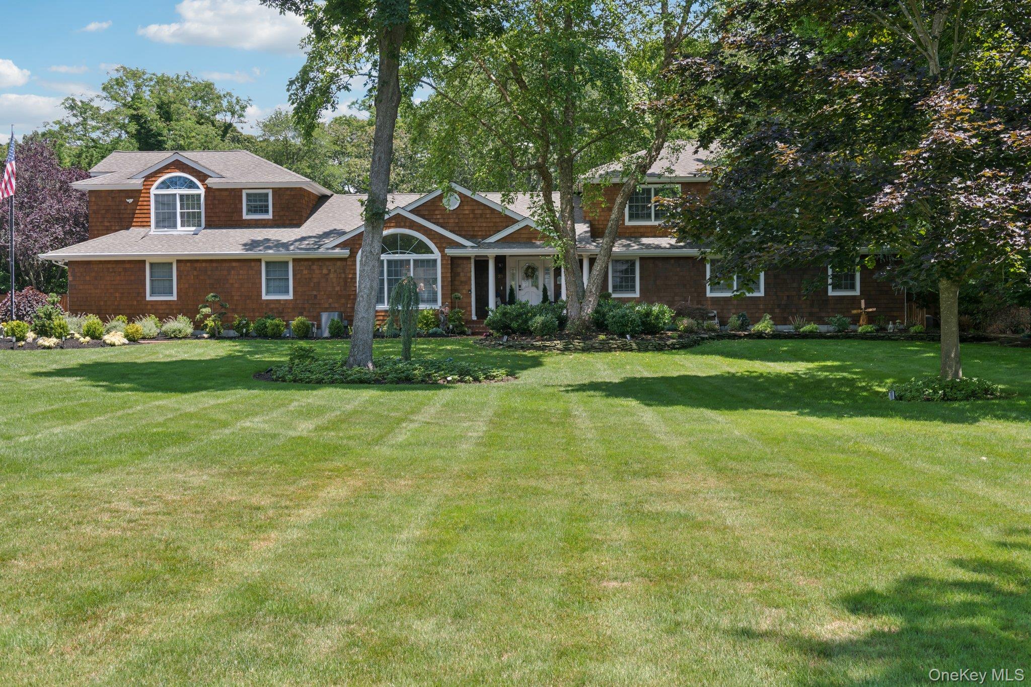 21 Inlet View Path, East Moriches, NY 11940