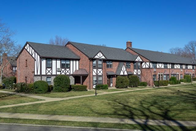 1507 August Road # 1507, North Babylon, NY 11703