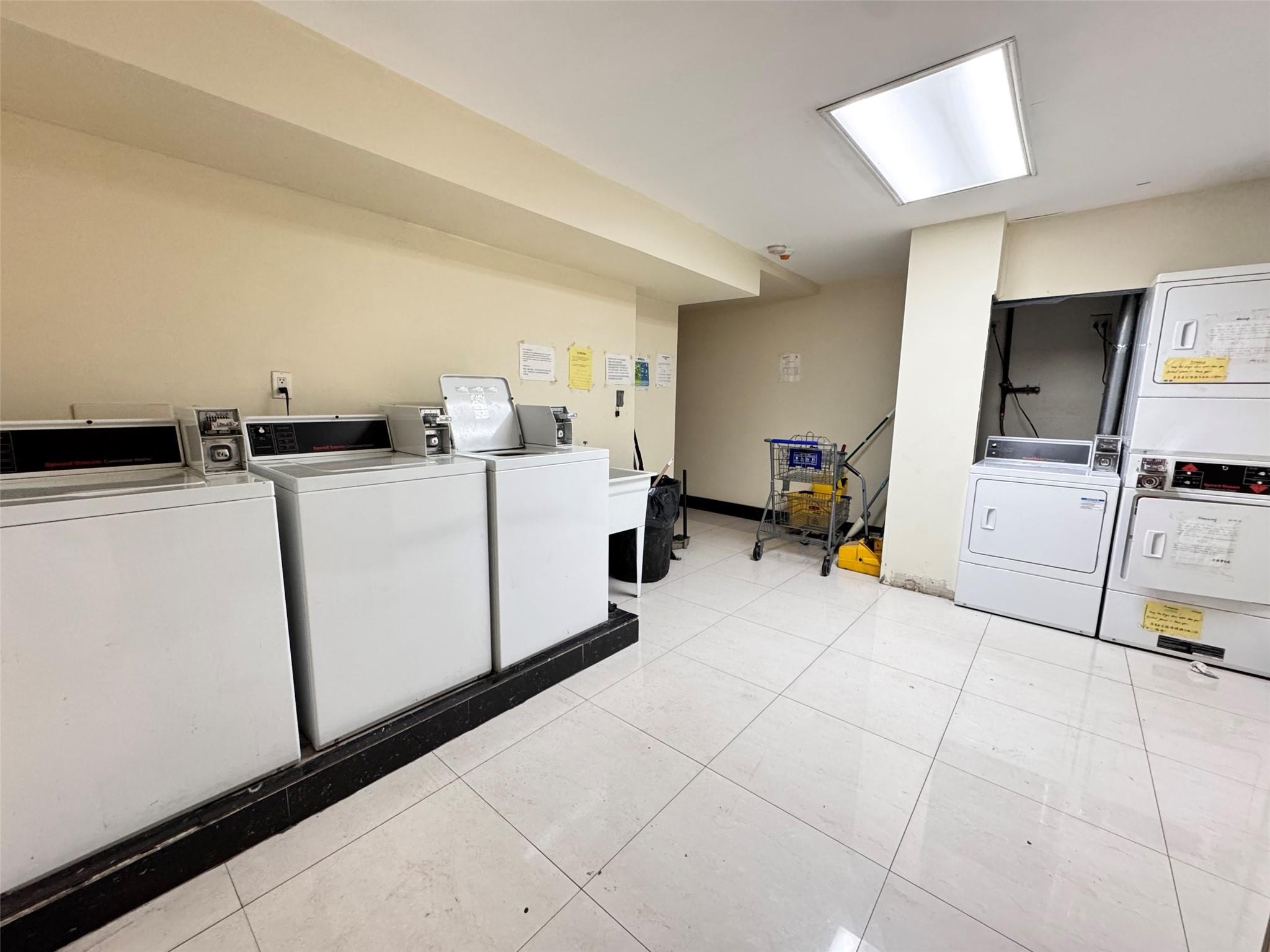 37-17 111th # 5B, Corona, NY 11368