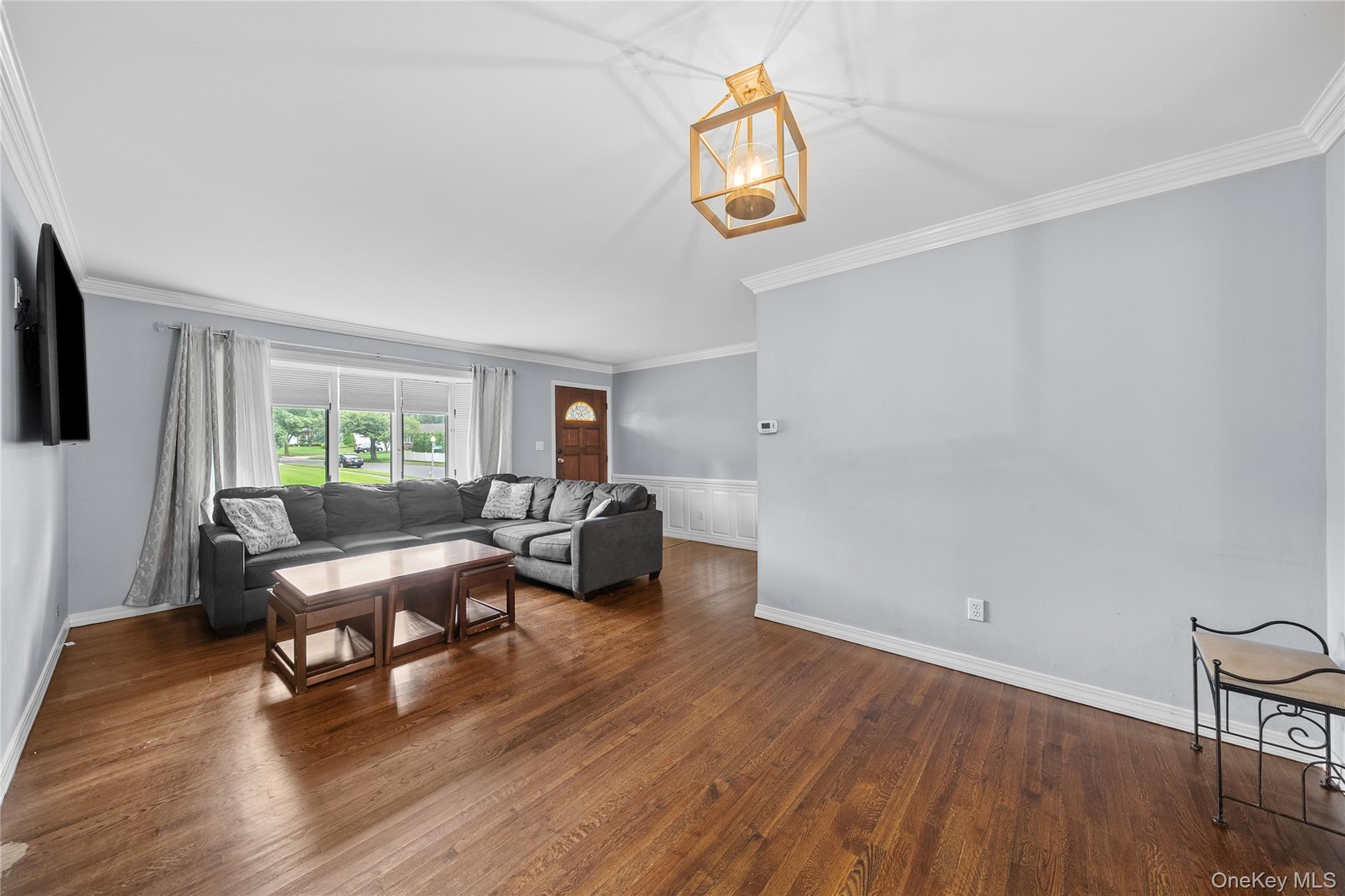 12 Donna Lane, Commack, NY 11725