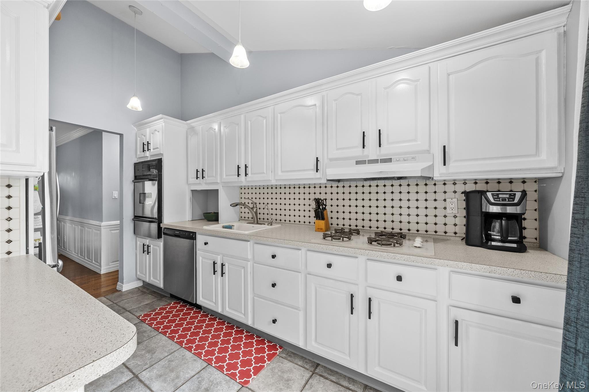 12 Donna Lane, Commack, NY 11725