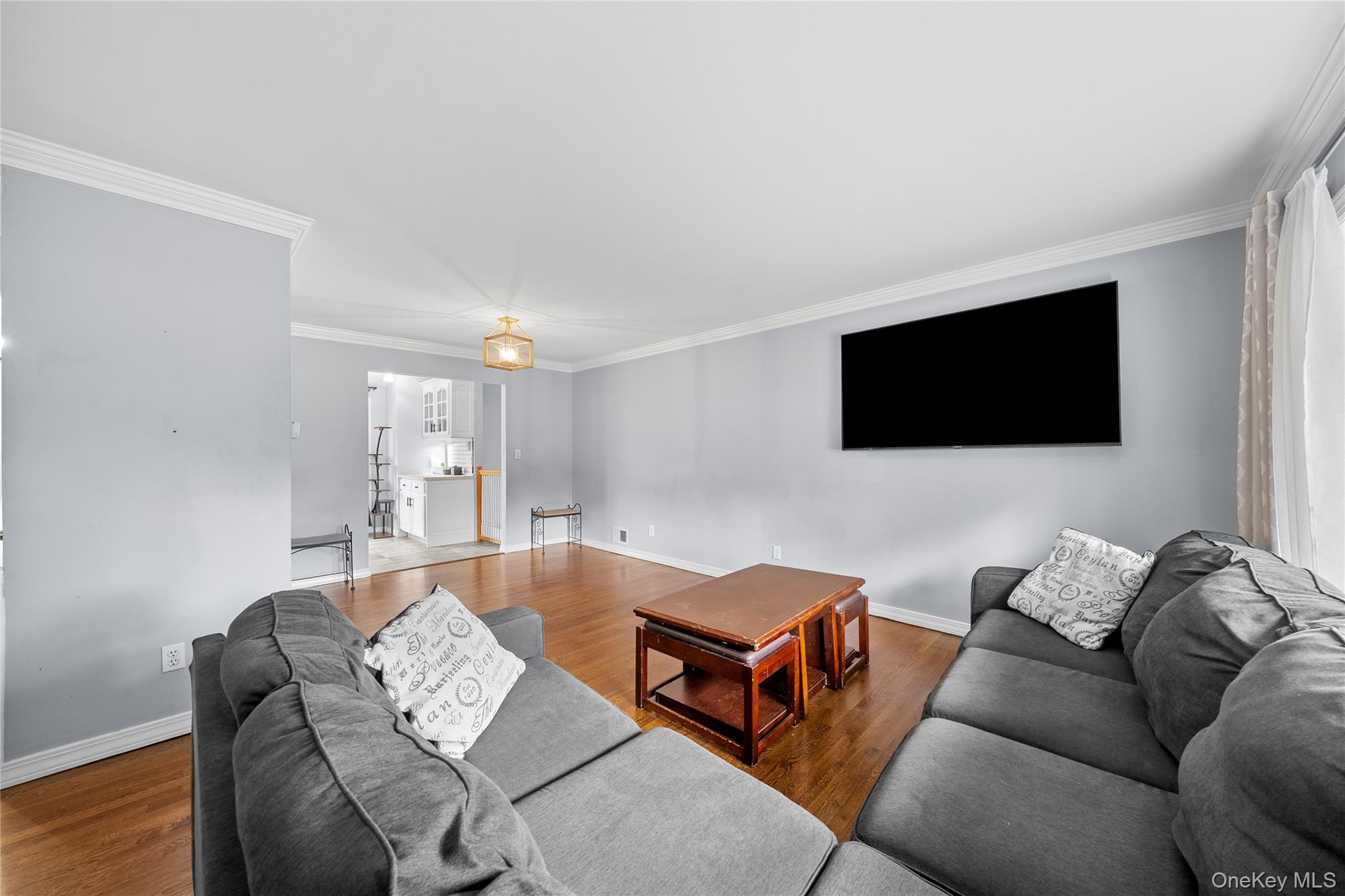 12 Donna Lane, Commack, NY 11725