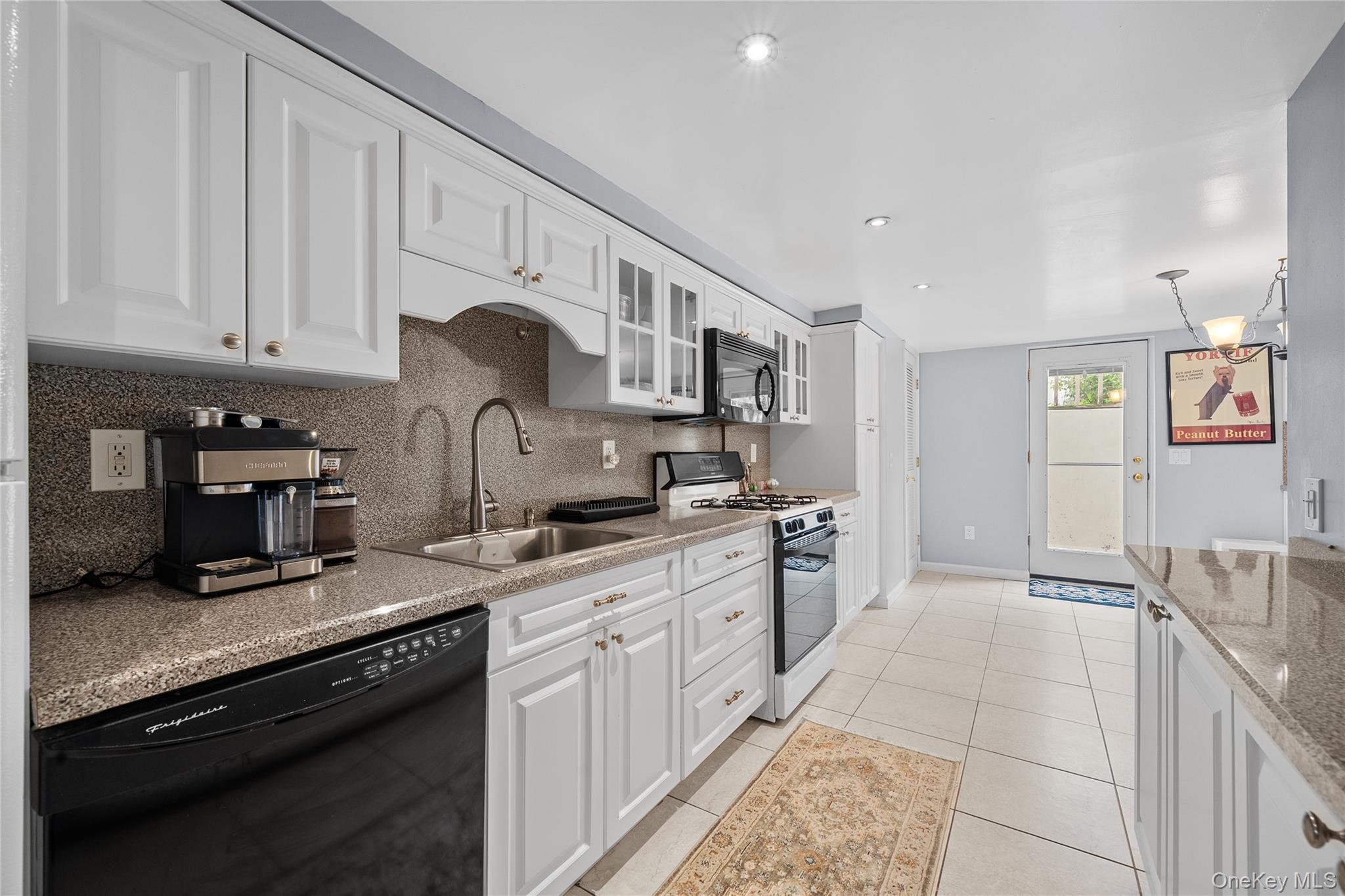 12 Donna Lane, Commack, NY 11725