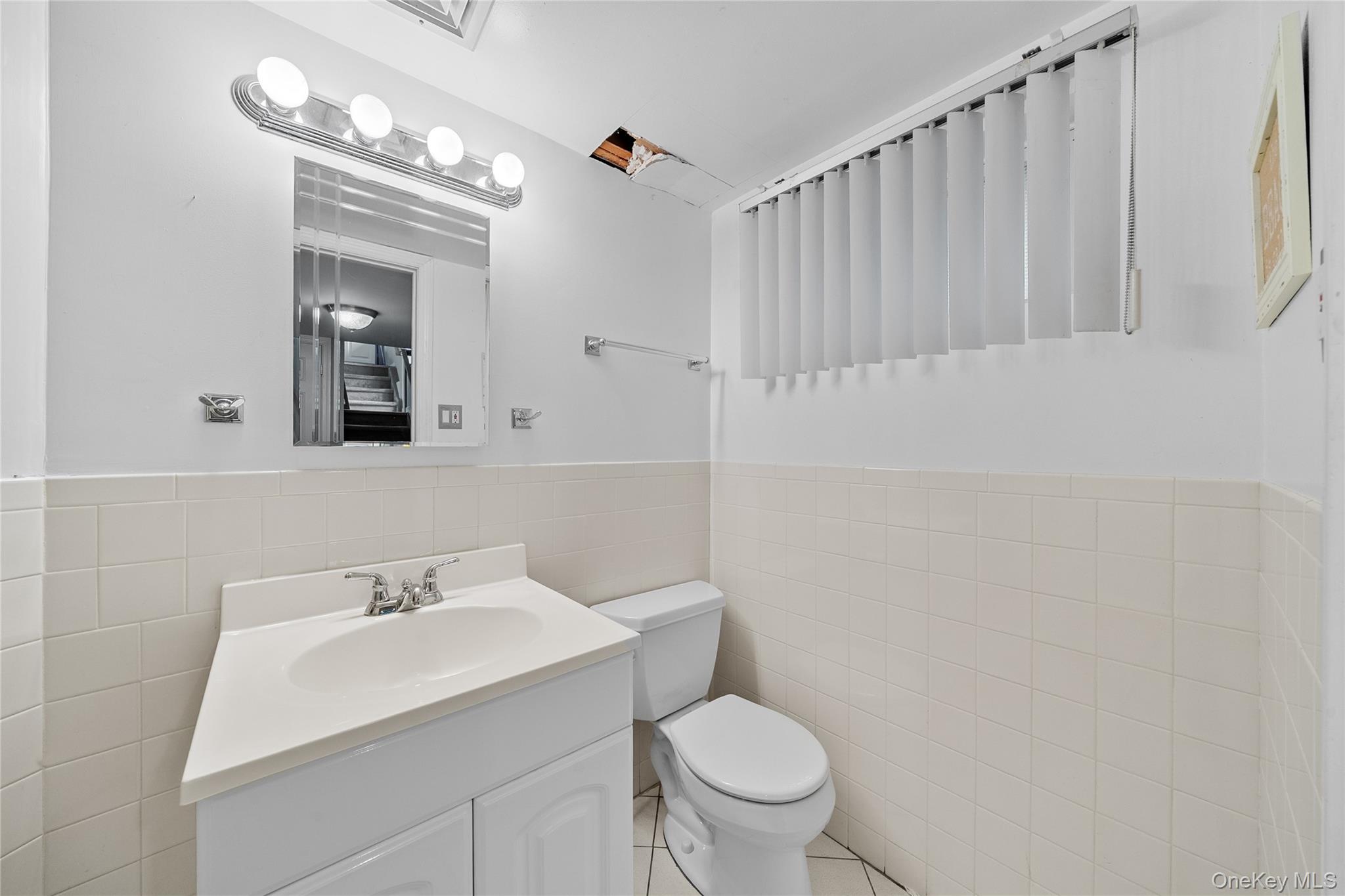 12 Donna Lane, Commack, NY 11725